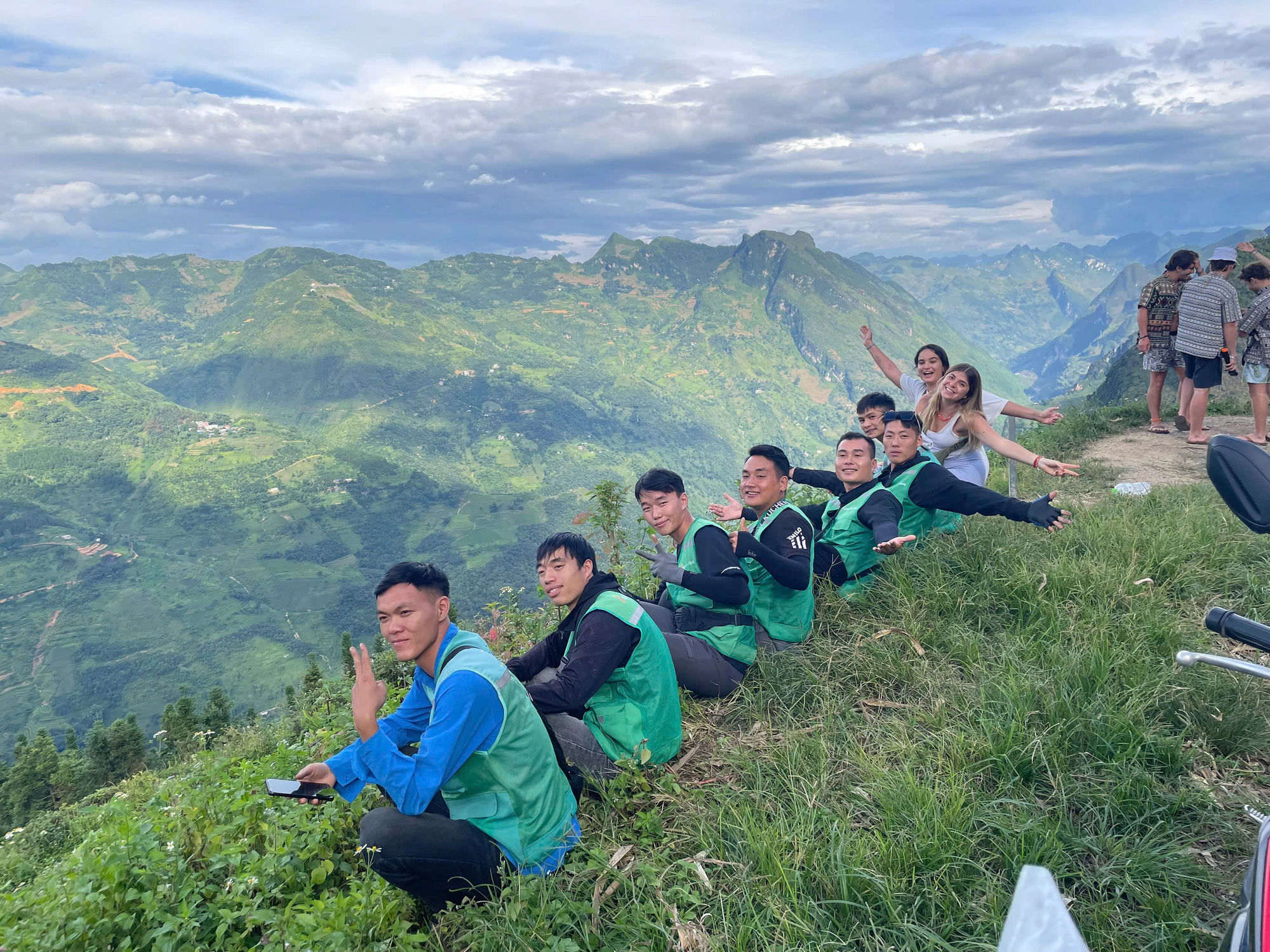 Infinity Ha Giang team 4