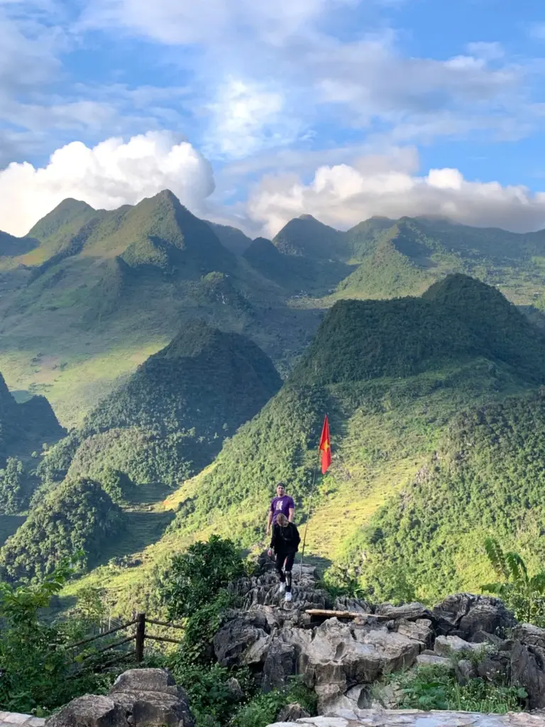 Chuyến đi 4 ngày vòng Hà Giang với đêm thêm & đón khách